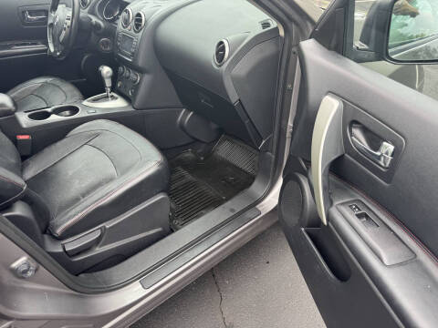 2013 Nissan Rogue SV w/SL Package