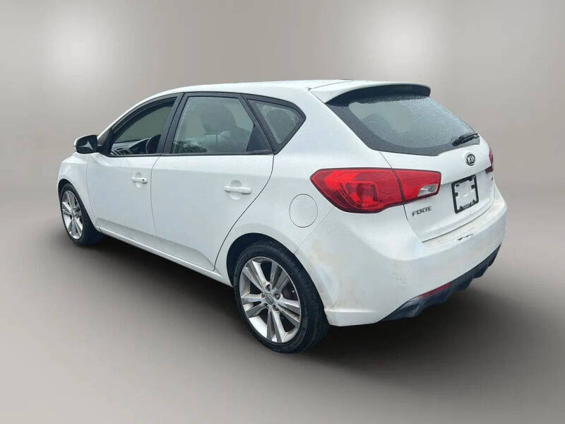 2011 Kia Forte5 SX