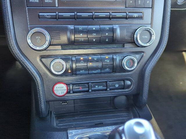 2017 Ford Mustang V6