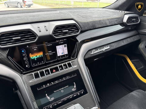 2024 Lamborghini Urus Performante