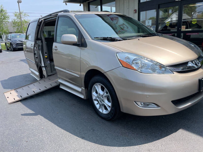 Used 2006 Toyota Sienna XLE with VIN 5TDZA22C86S449455 for sale in Seekonk, MA