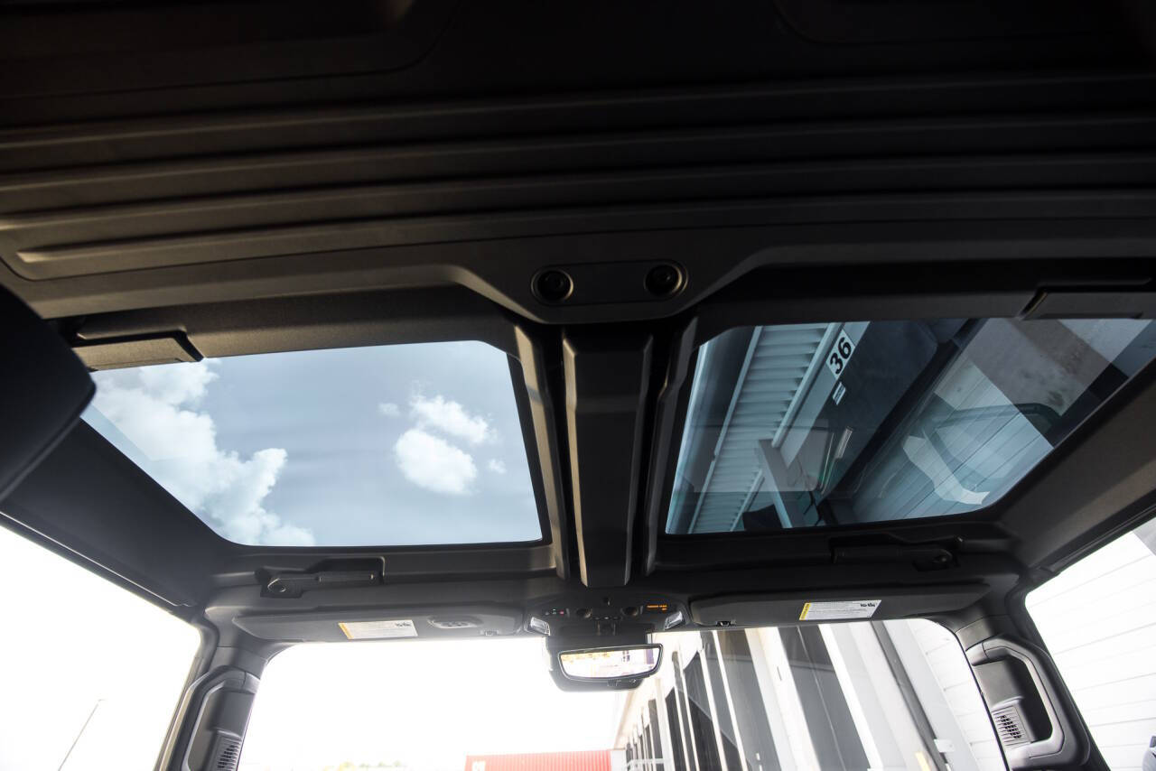 2022 GMC HUMMER EV 57