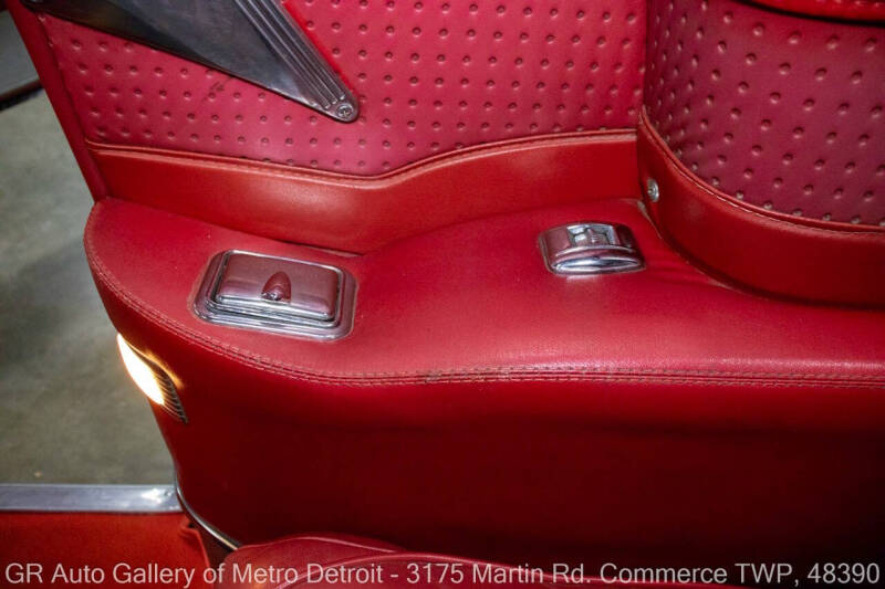 1955 Oldsmobile 98 Starfire