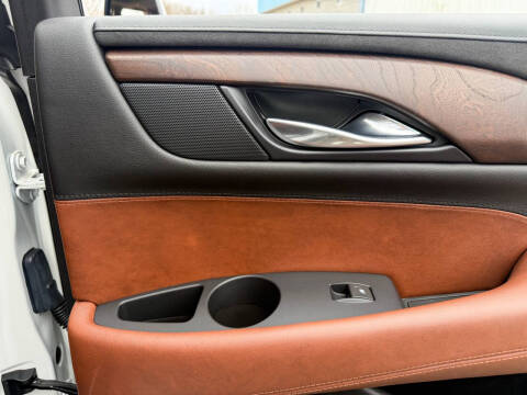 2018 Cadillac Escalade ESV Luxury