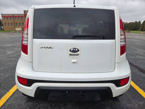 2013 Kia Soul +