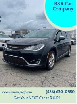 2019 Chrysler Pacifica for sale at R&R Car Company in Mount Clemens MI