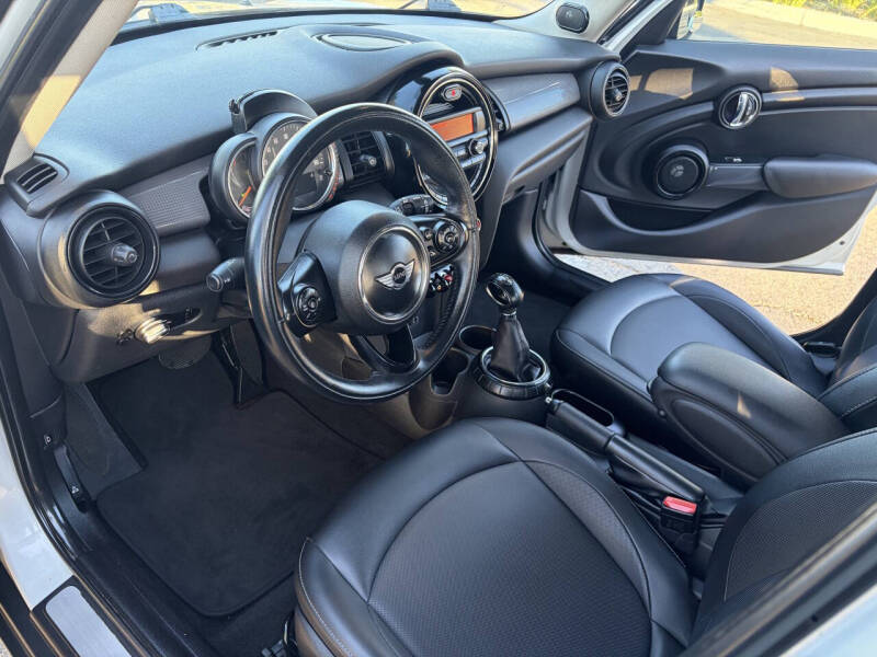 2016 MINI Hardtop 4 Door Cooper