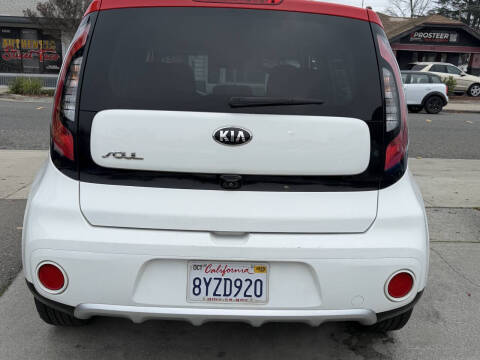 2018 Kia Soul +