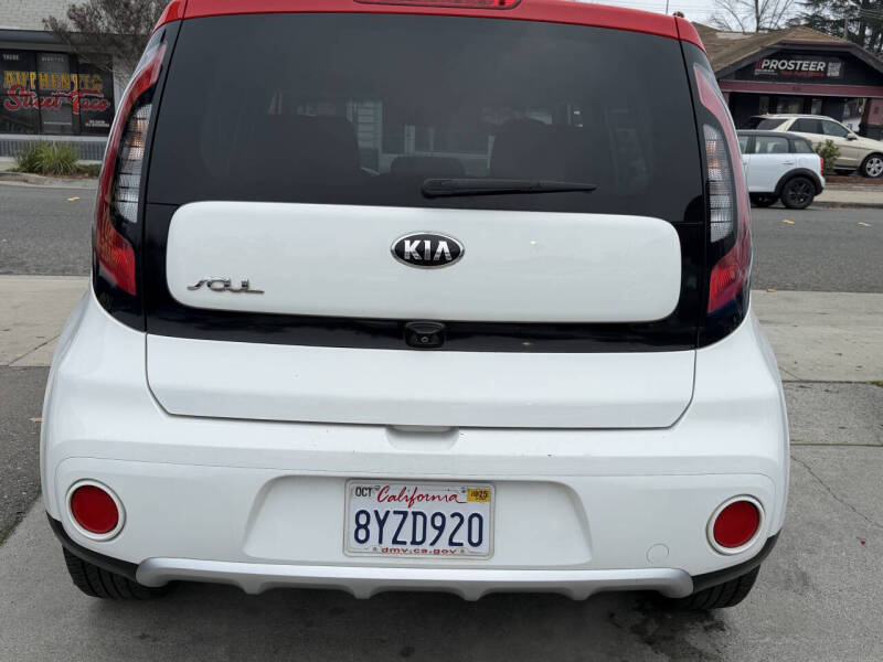 2018 Kia Soul +