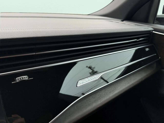 2025 Audi Q8 quattro Premium Plus 55 TFSI