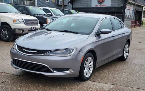 2015 Chrysler 200 for sale at MIDWEST MOTORSPORTS in Rock Island IL