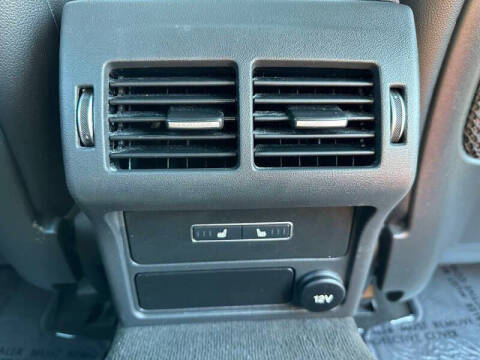 2016 Jaguar XF R-Sport