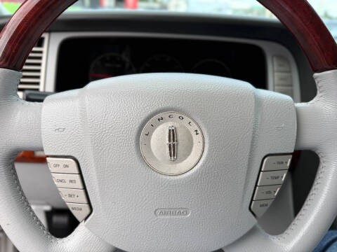 2004 Lincoln Navigator Luxury