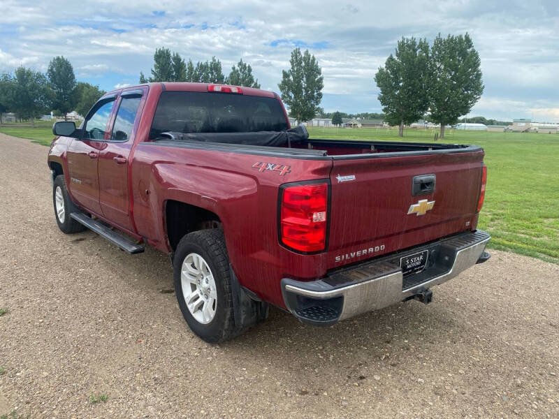 2018 Chevrolet Silverado 1500 LT photo 3