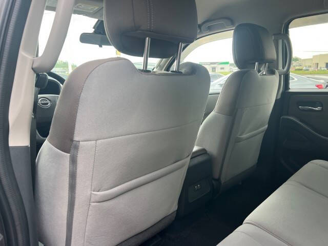 2022 Nissan Frontier SV