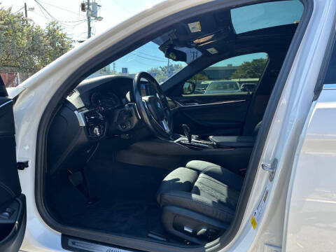 2022 BMW 5 Series 530i