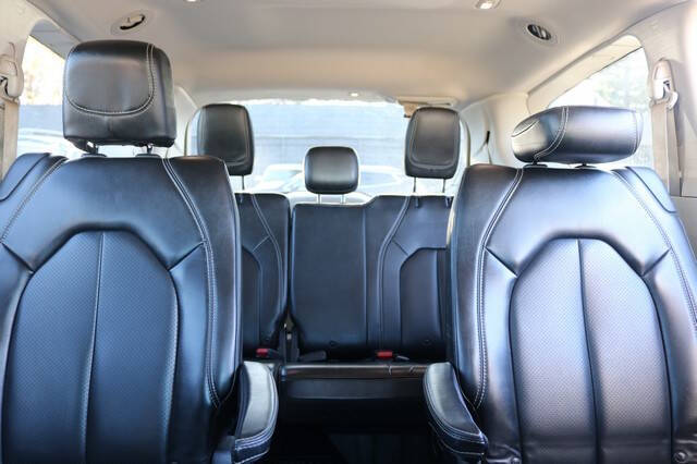 2020 Chrysler Voyager LXi