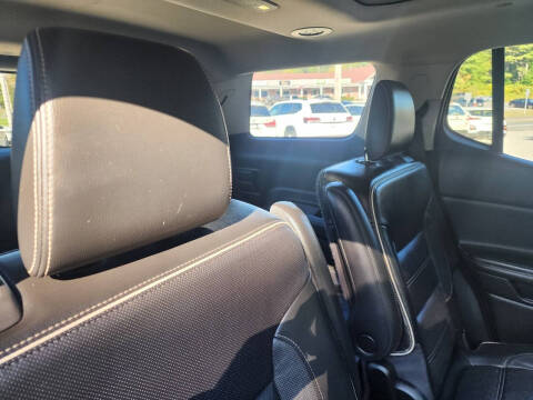 2017 GMC Acadia Denali