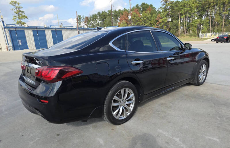2015 Infiniti Q70 3.7