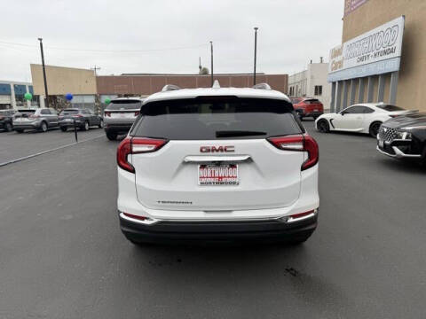 2024 GMC Terrain SLT