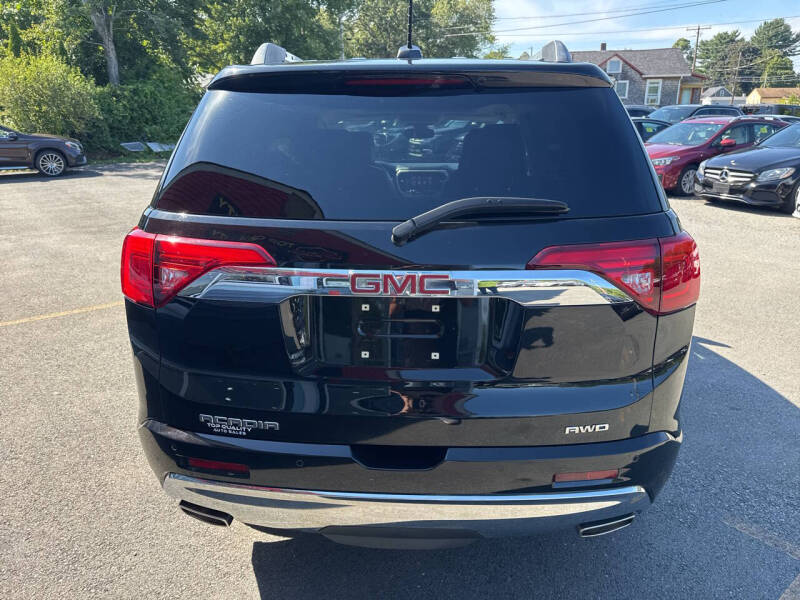 2019 GMC Acadia Denali