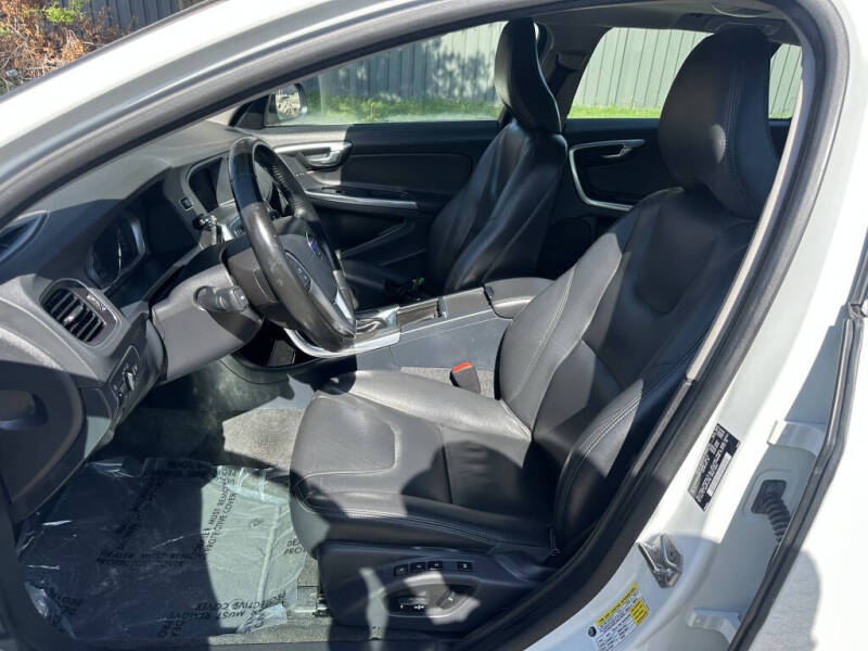 2016 Volvo V60 T5 Drive-E Premier