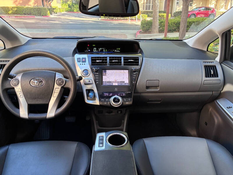 2012 Toyota Prius v Five