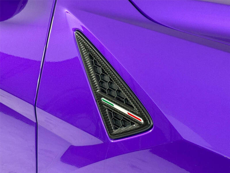 2024 Lamborghini Urus Performante