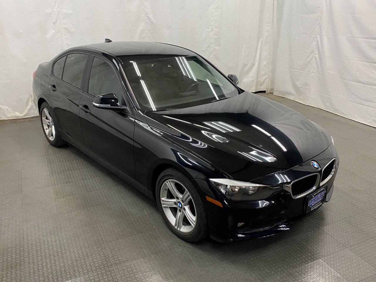 2014 BMW 3 Series 320i xDrive AWD 4dr Sedan - Black exterior view 2