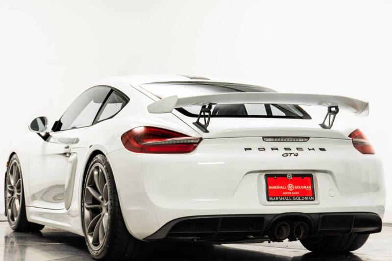 2016 Porsche Cayman GT4