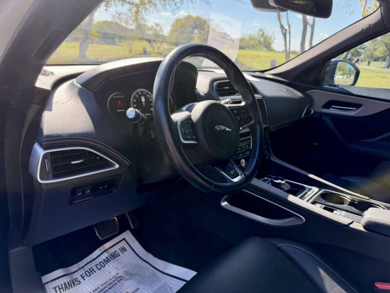 2017 Jaguar F-PACE 20d R-Sport