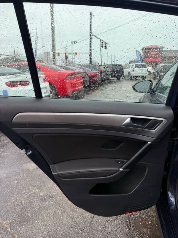 2017 Volkswagen Golf TSI Wolfsburg Edition