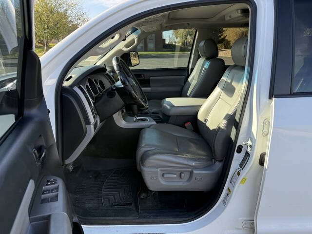 2012 Toyota Sequoia SR5