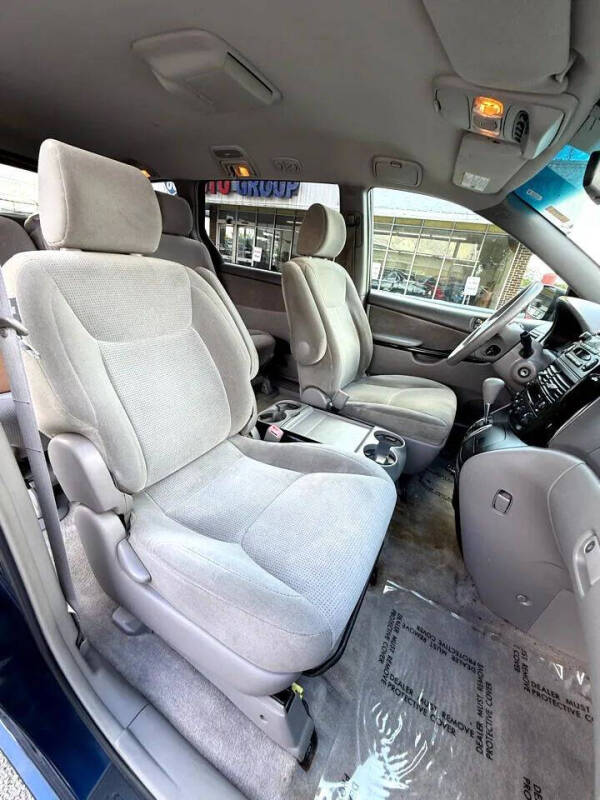 2005 Toyota Sienna