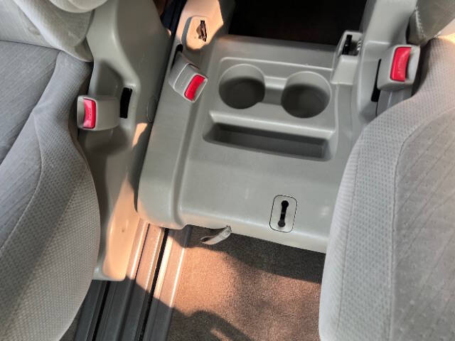 2017 Toyota Sienna LE 8-Passenger