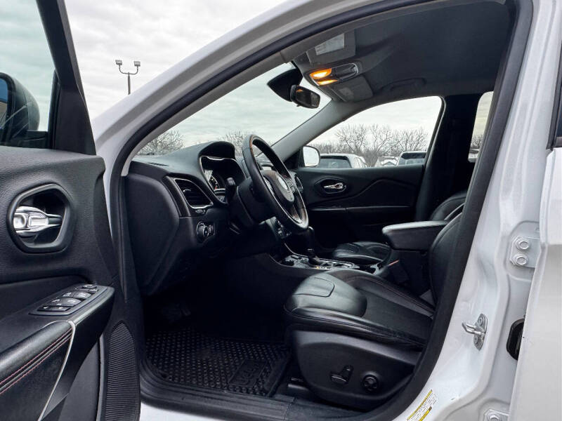 2020 Jeep Cherokee Trailhawk