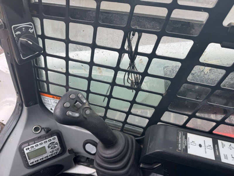 2022 Bobcat T870