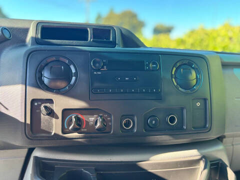 2014 Ford E-Series E-150