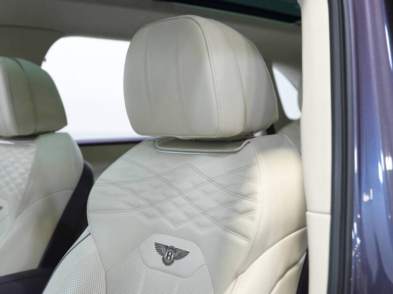 2023 Bentley Bentayga EWB