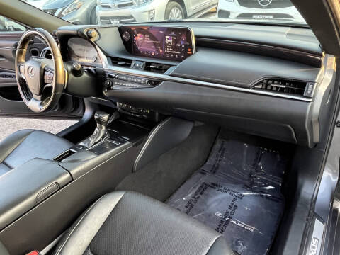 2019 Lexus ES 350