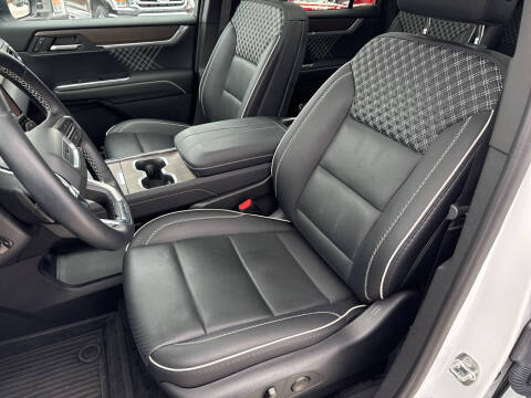 2024 GMC Acadia Denali