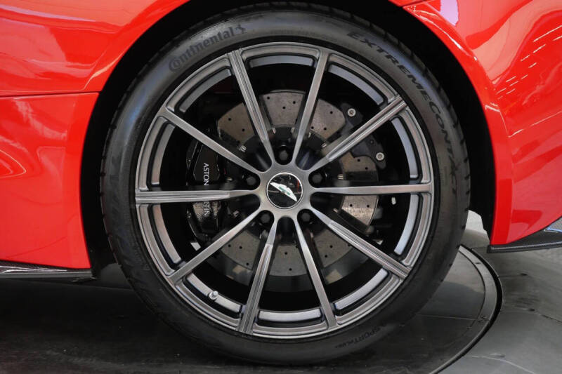 2014 Aston Martin Vanquish