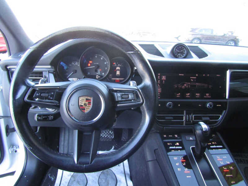 2022 Porsche Macan