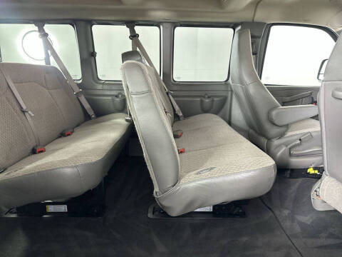 2025 Chevrolet Express LS 3500