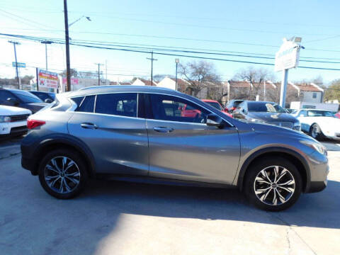 2017 Infiniti QX30