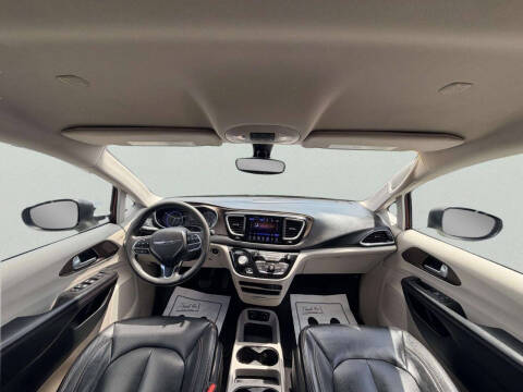 2017 Chrysler Pacifica Touring
