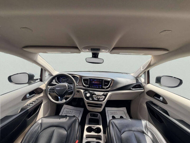 2017 Chrysler Pacifica Touring