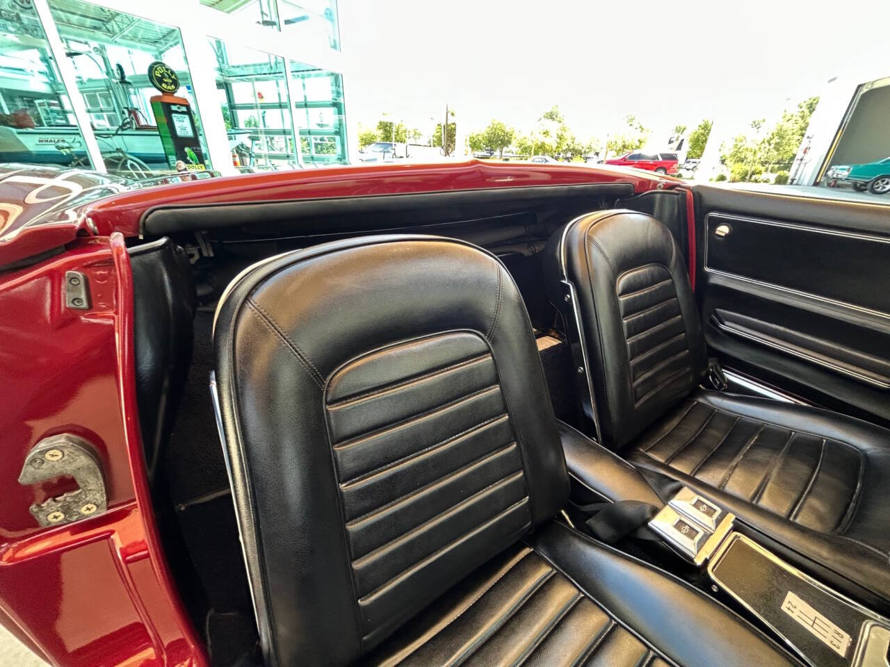 1966 Chevrolet Corvette 36