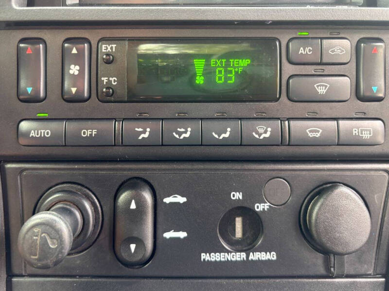 2002 Ford Thunderbird Deluxe