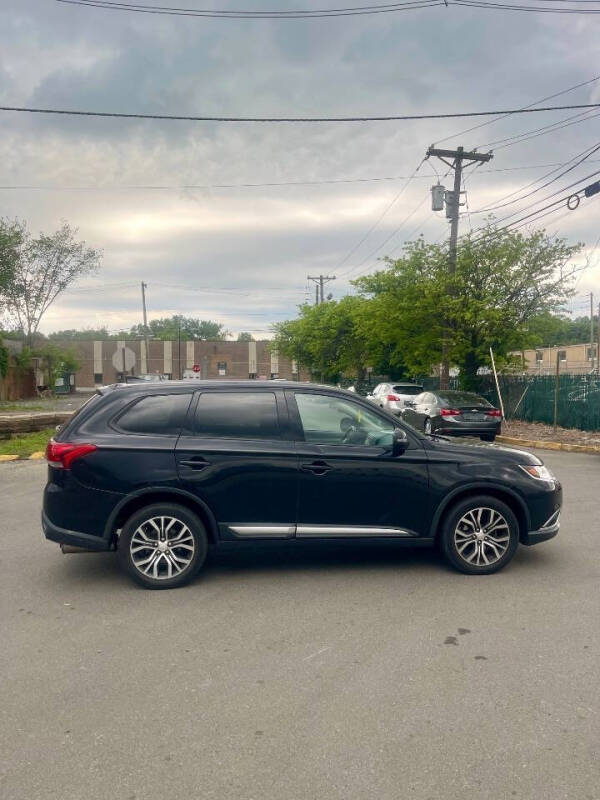 2017 Mitsubishi Outlander SE